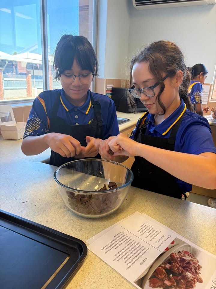 748359447291809_1534833791977700-1